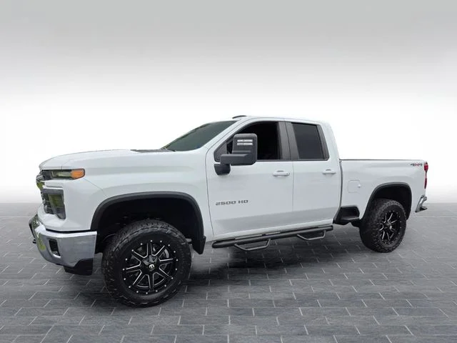 Used 2024 White Chevrolet LT image 3