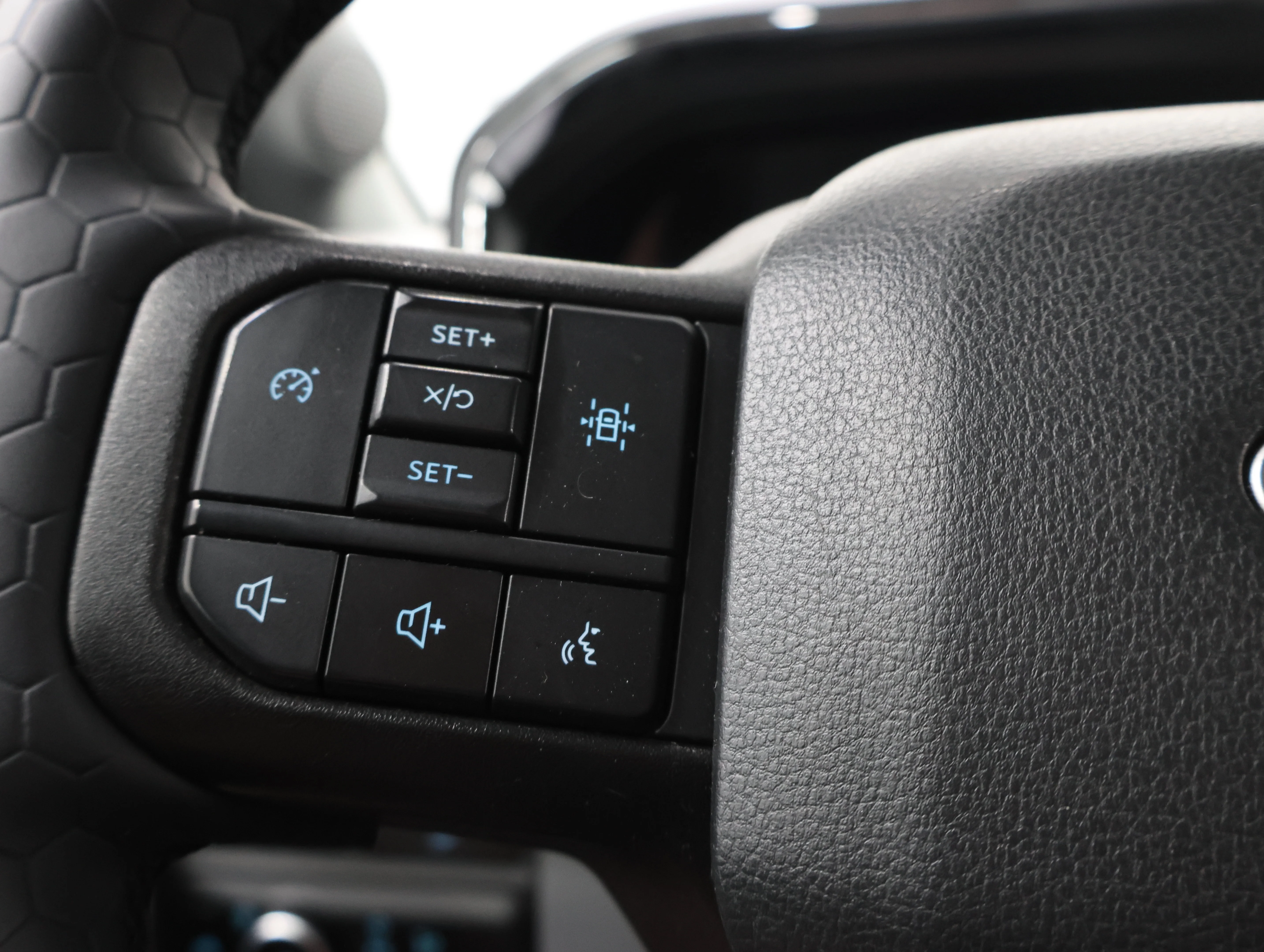 Used 2023 Carbonized Gray Metallic Ford XLT image 15