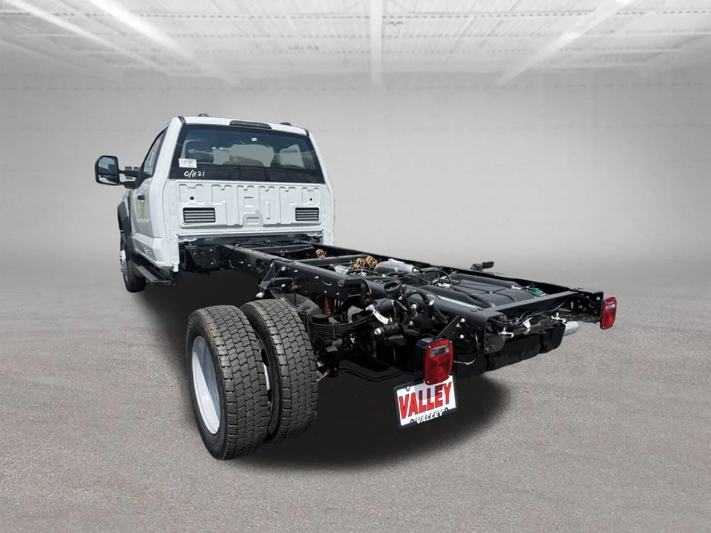 New 2026 Oxford White Ford F-450® XL image 7