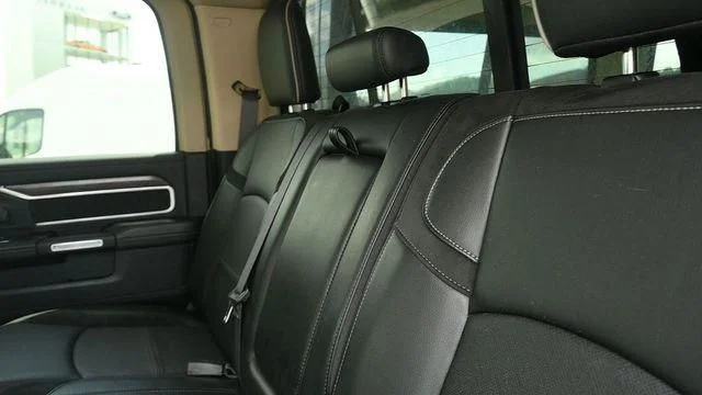 Certified Used 2019 Diamond Black Ram Laramie image 12