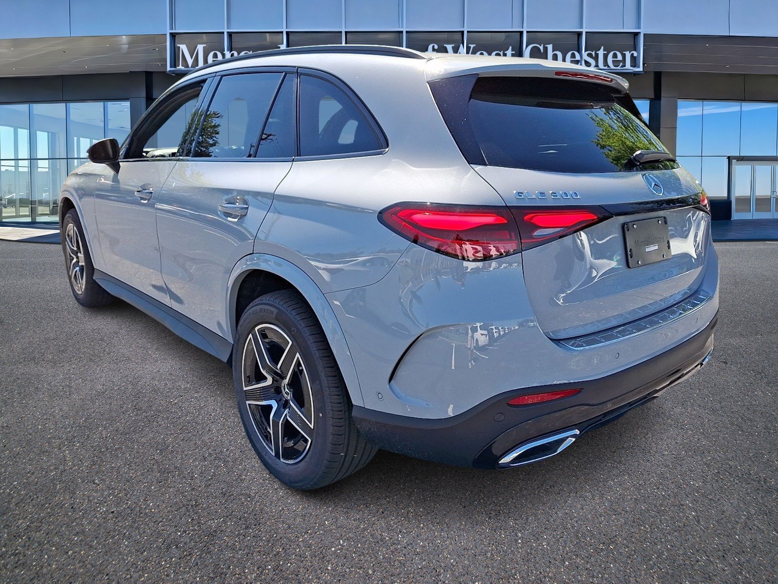 New 2027 MANUFAKTUR Alpine Grey Mercedes-Benz GLC 300 image 25