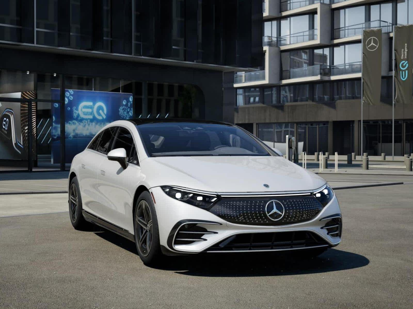 New 2026 MANUFAKTUR Moonlight White Metallic Mercedes-Benz EQS 450+ image 8