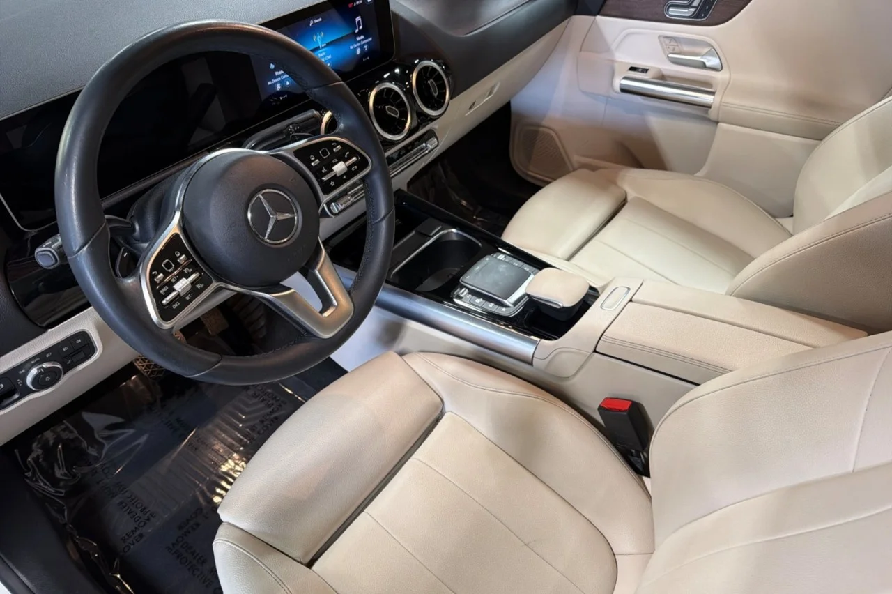 Used 2021 Polar White Mercedes-Benz GLA 250 image 9