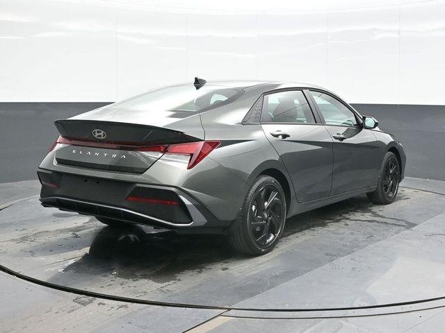 New 2026 Gray Hyundai SEL Sport image 9