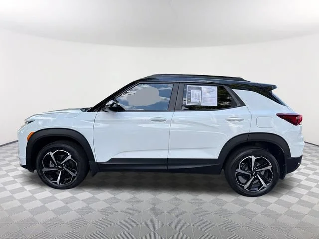 Used 2023 SUMMIT WHITE Chevrolet RS image 8