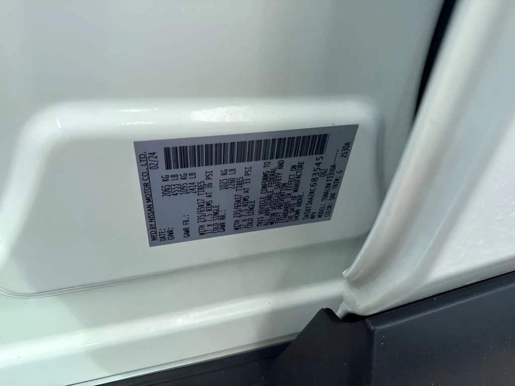 Used 2024 White Nissan S image 18