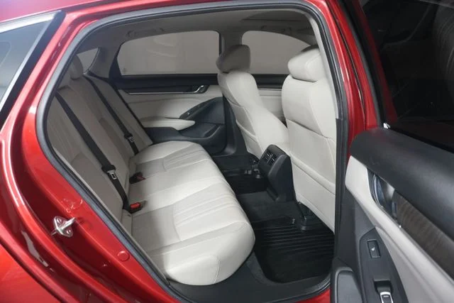 Used 2019 Radiant Red Metallic Honda Touring 2.0T image 27
