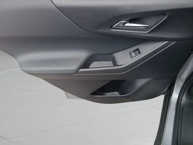 New 2027 Sterling Gray Metallic Chevrolet LT image 17