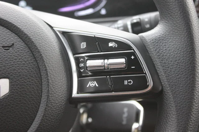 Used 2025 White Kia LX image 15