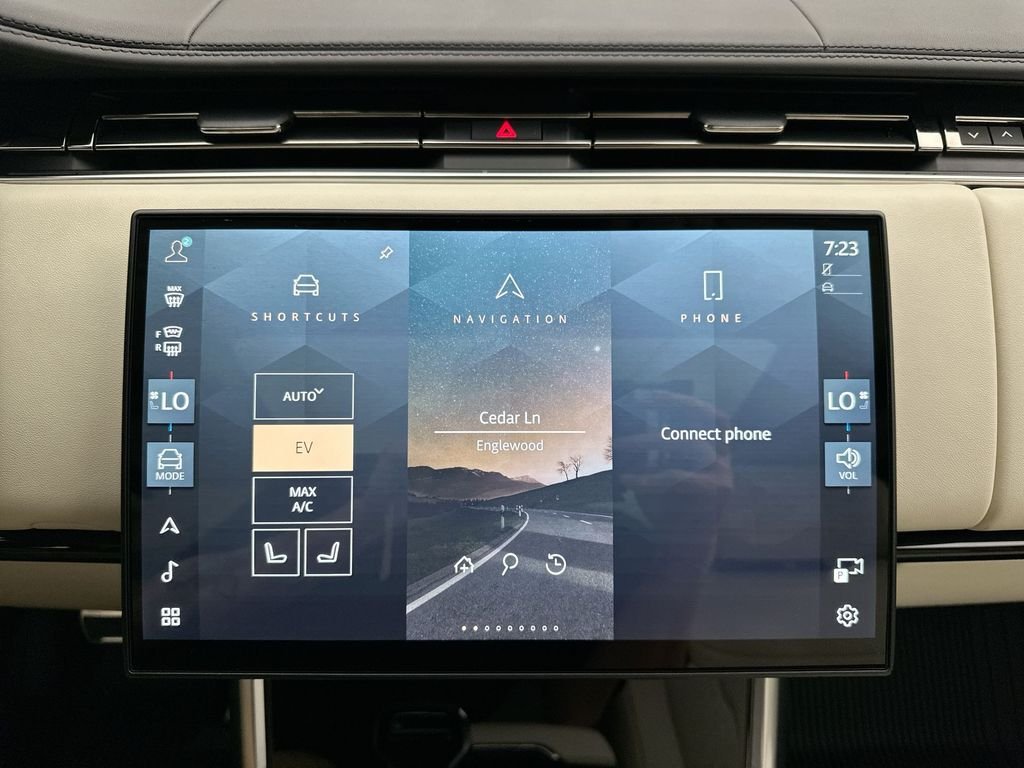 Used 2025 Belgravia Green Metallic Land Rover Autobiography image 26