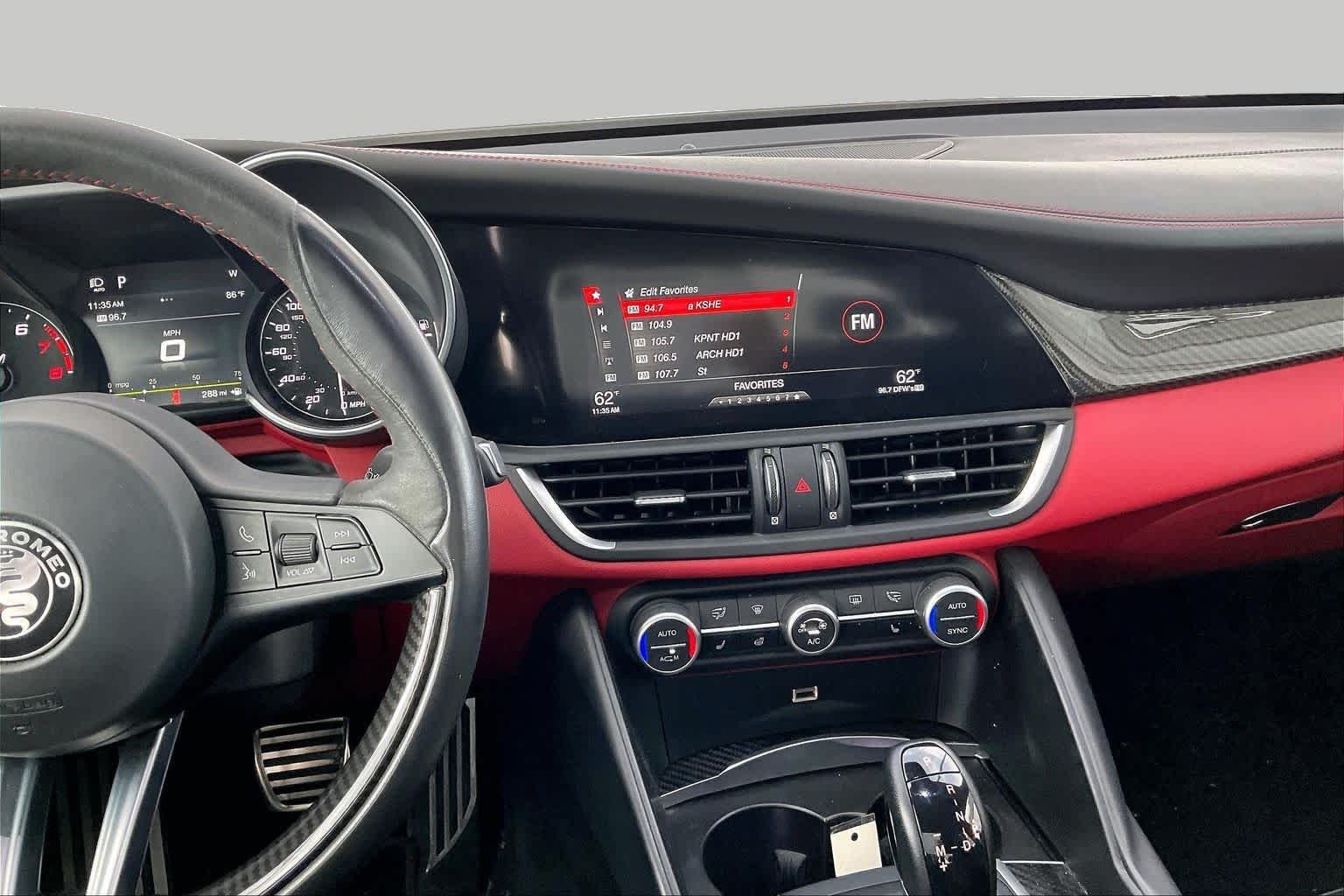 Used 2018 Vesuvio Gray Metallic Alfa Romeo  image 7