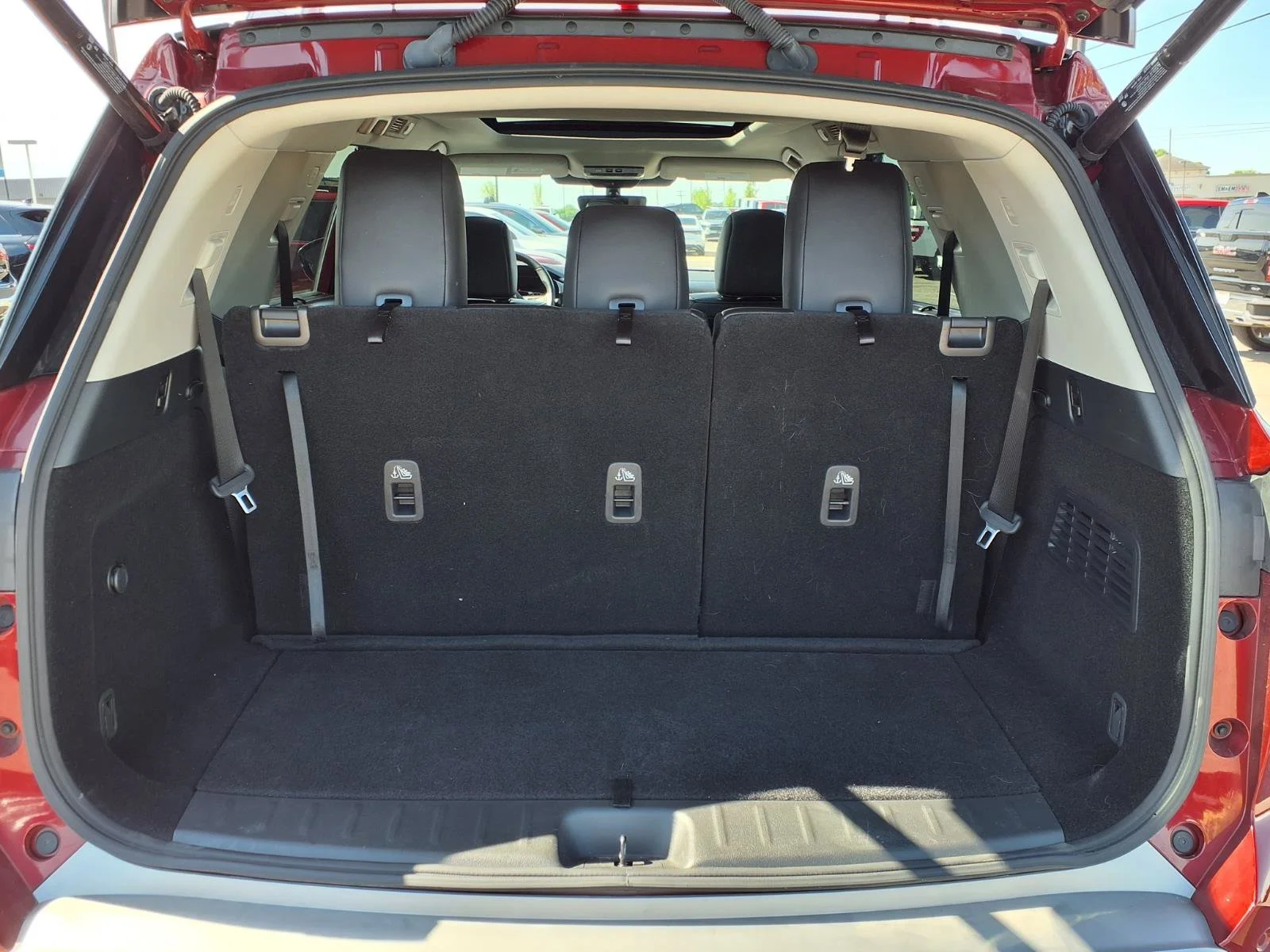 Used 2023 Scarlet Ember Tintcoat Nissan SL image 20