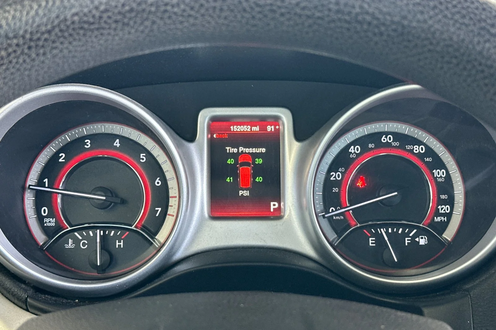 Used 2015 Redline 2 Coat Pearl Dodge American Value Pkg image 23