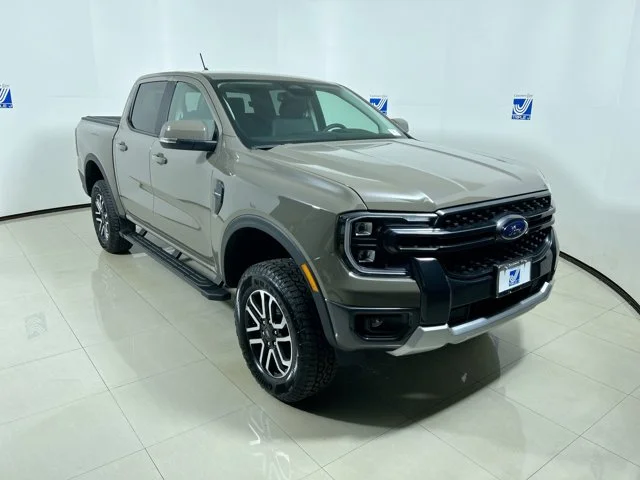 New 2025 MARSH GRAY Ford Lariat w/Sport Appearance, FX4 Off-Road Package & Leveling Kit Super Crew Cab image 2