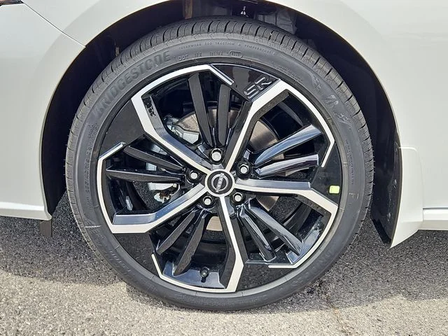 New 2026 Pearl White TriCoat Nissan SR image 4