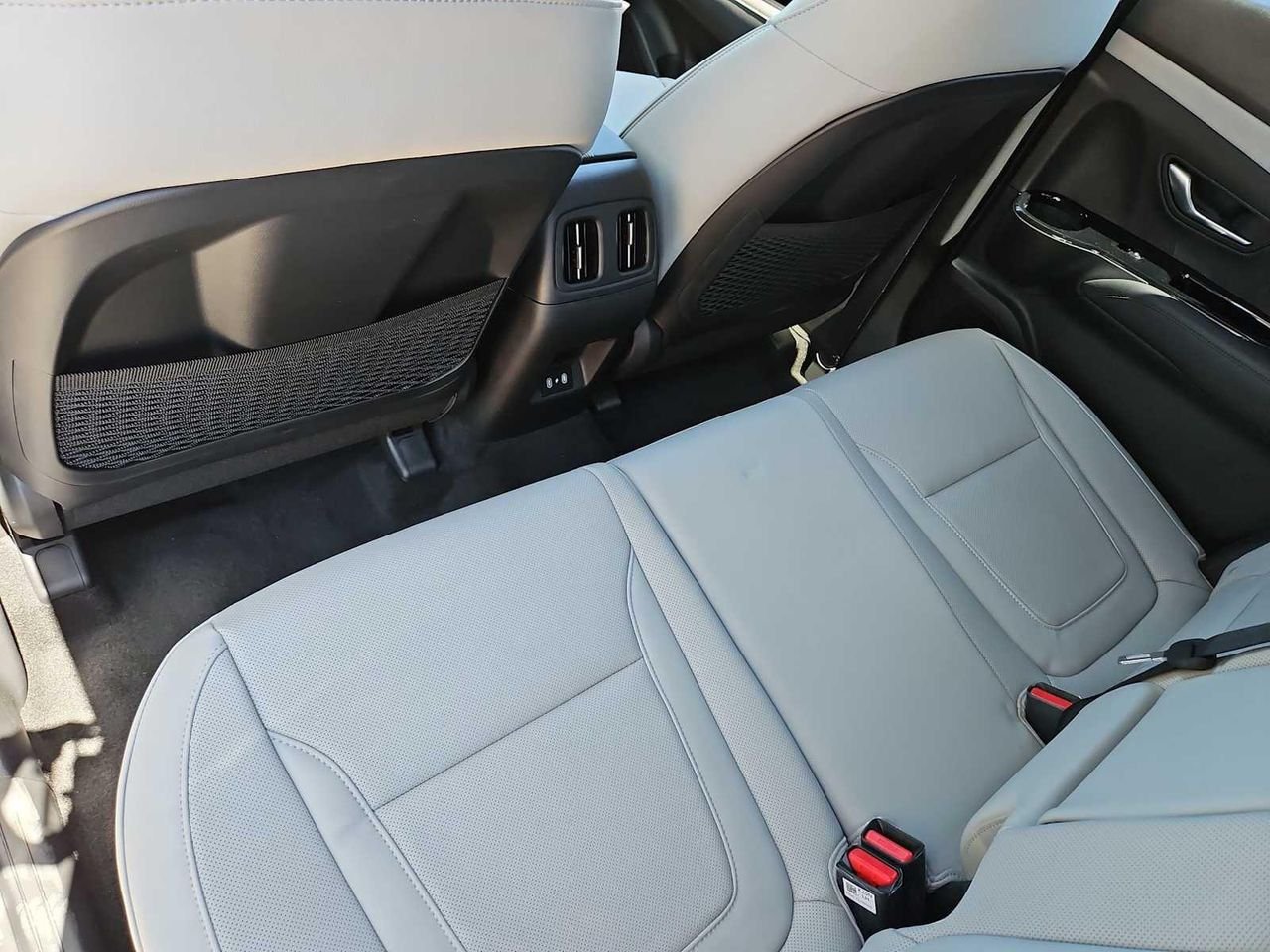 2025 Hyundai Santa Cruz Limited - Photo 18