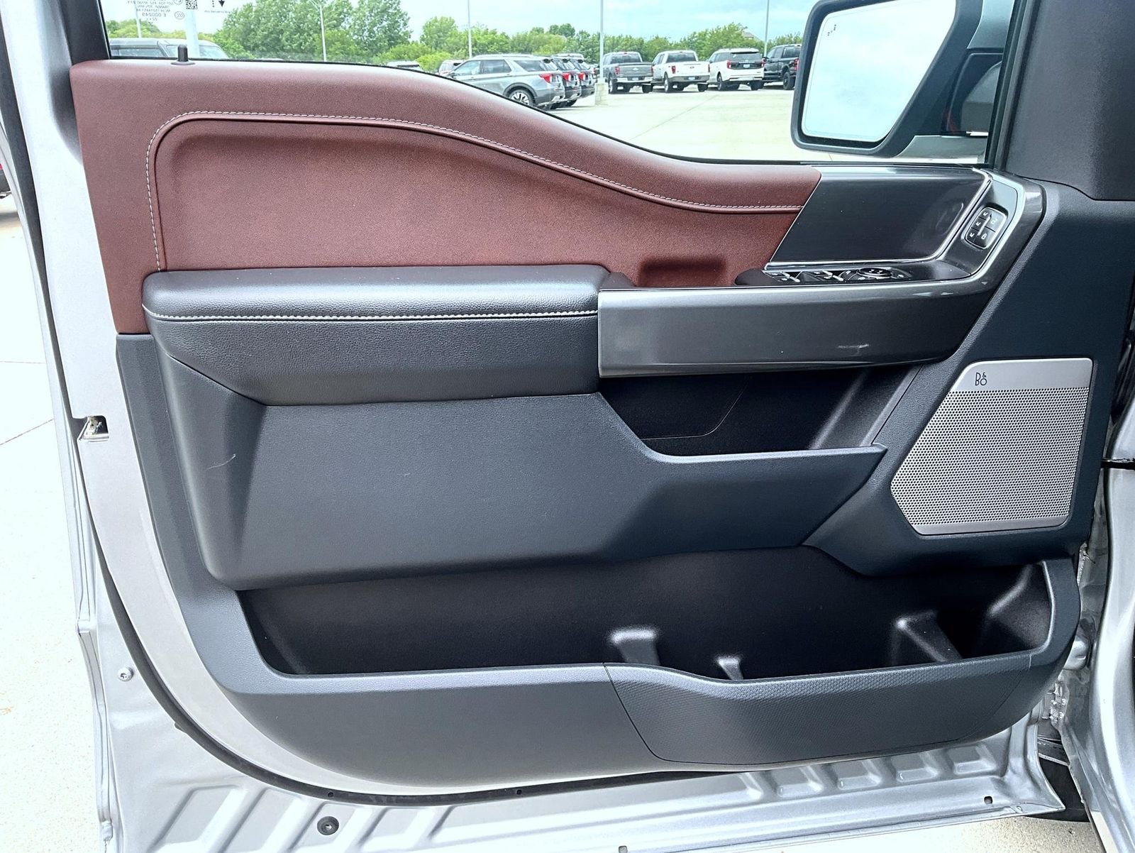 Used 2023 Silver Ford Lariat image 9