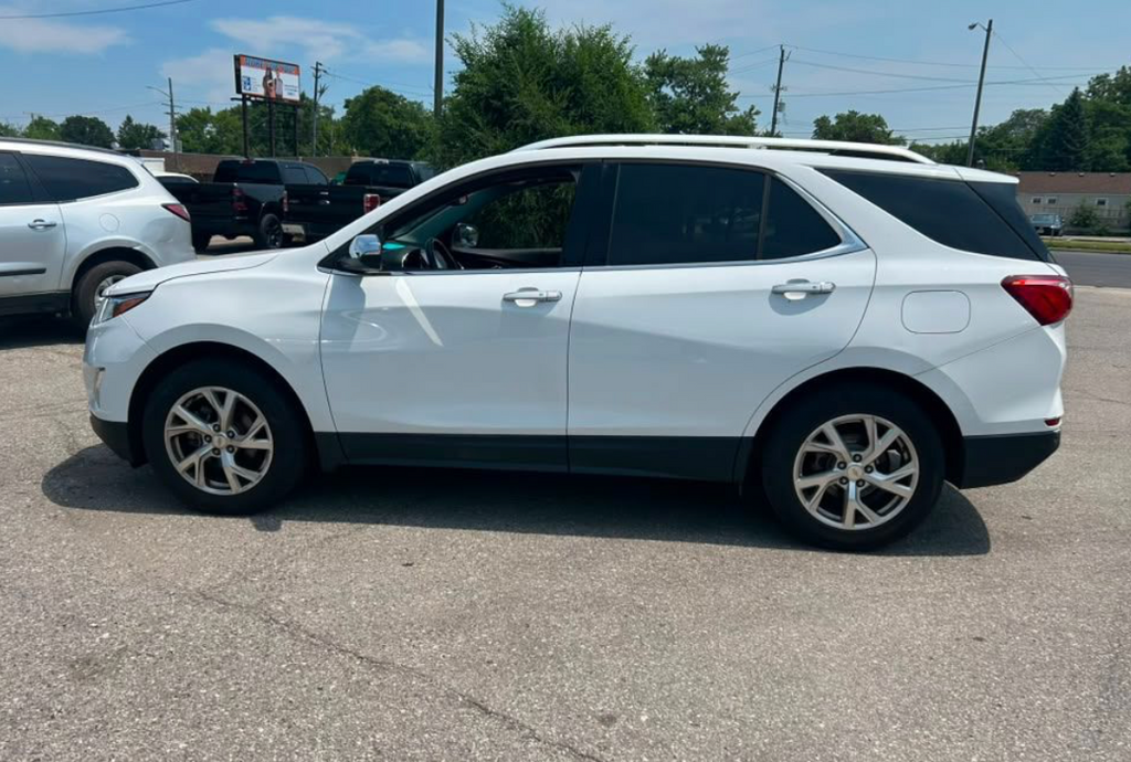 Used 2018 Summit White Chevrolet Premier image 11