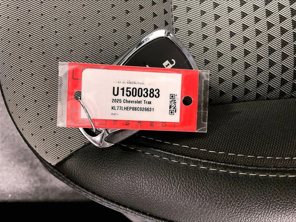 Used 2025 Red Chevrolet LT image 31