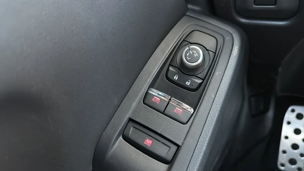 Used 2024 Crystal White Pearl Subaru Limited image 17
