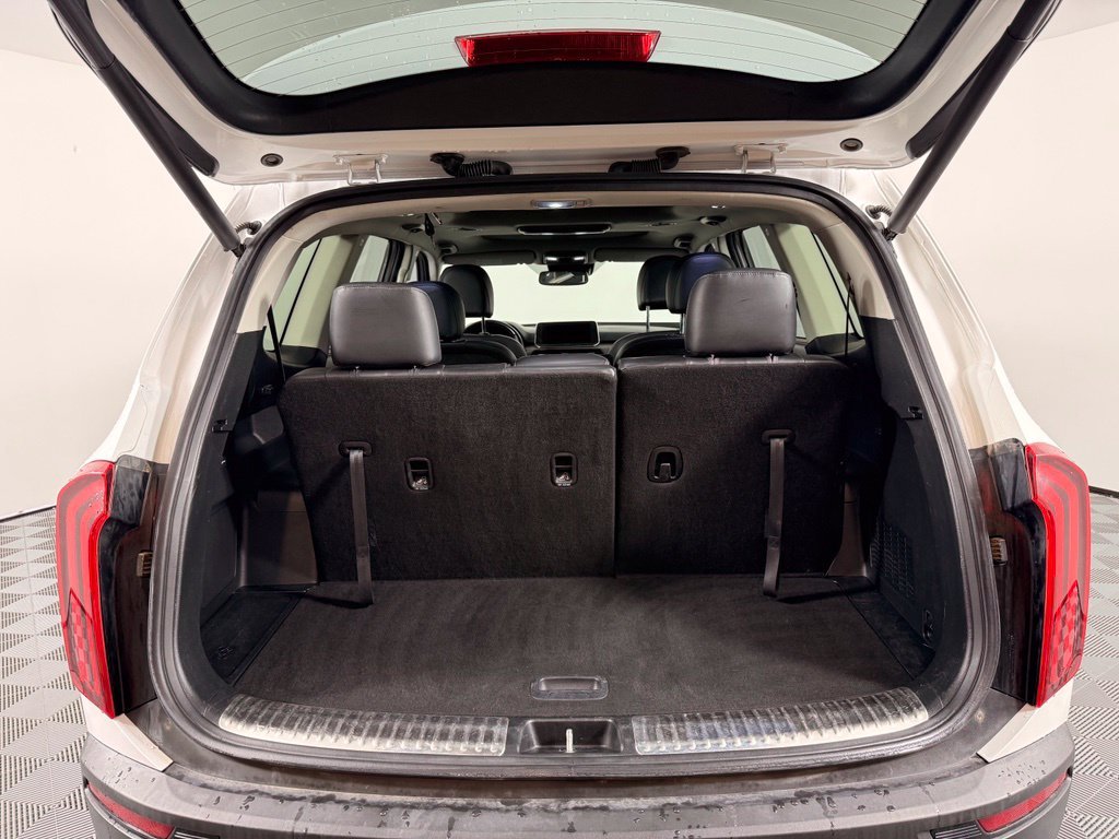 Used 2022 Glacial White Pearl Kia SX image 13