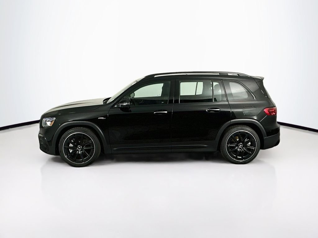 2026 Mercedes-Benz GLB AMG GLB 35 - Photo 3