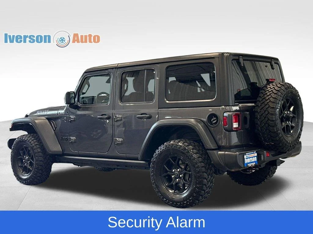 Used 2025 Granite Crystal Metallic Clearcoat Jeep Willys image 7