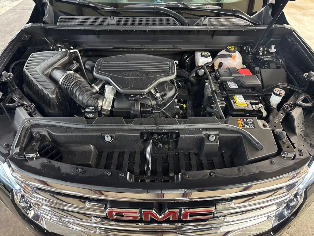 Used 2023 Black GMC SLT image 10