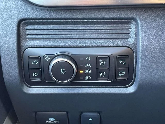 New 2026 Carbonized Gray Metallic Ford F-350® Lariat® image 18