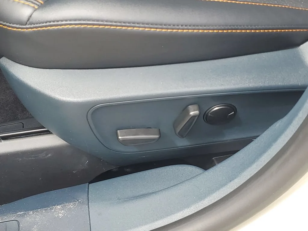 Used 2025 Beige Ford Tremor image 16