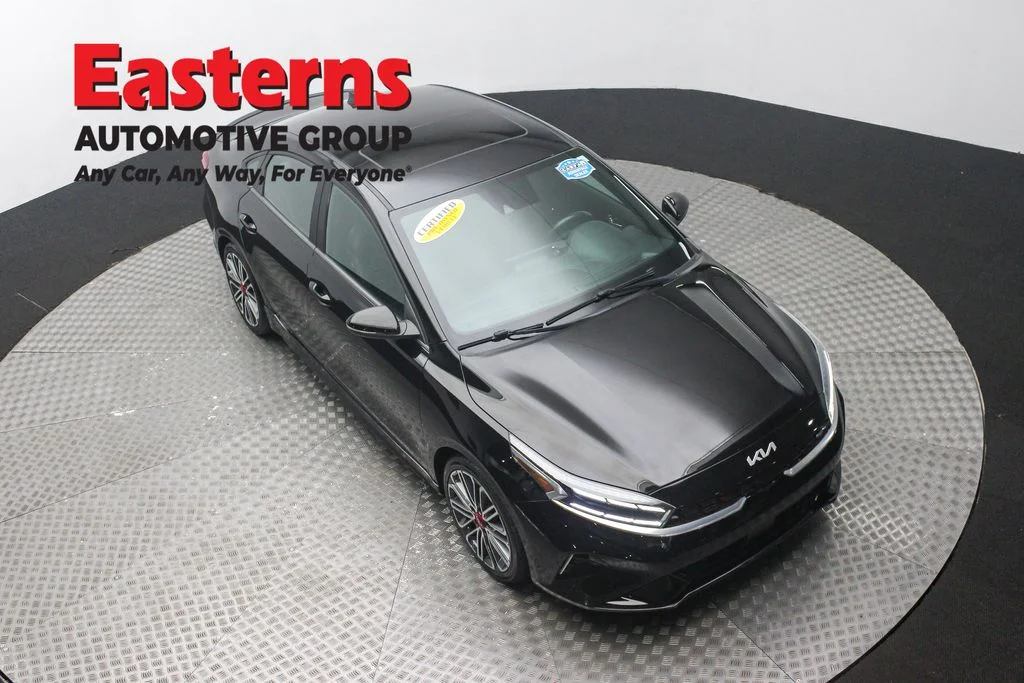 Used 2022 Black Kia GT image 3