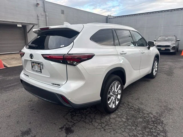 Used 2024 Beige Toyota Limited image 5