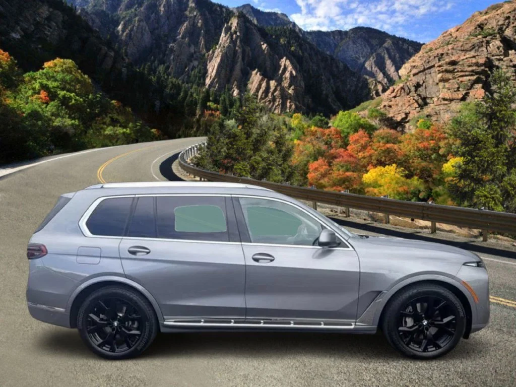 Used 2026 Gray BMW xDrive40i image 4