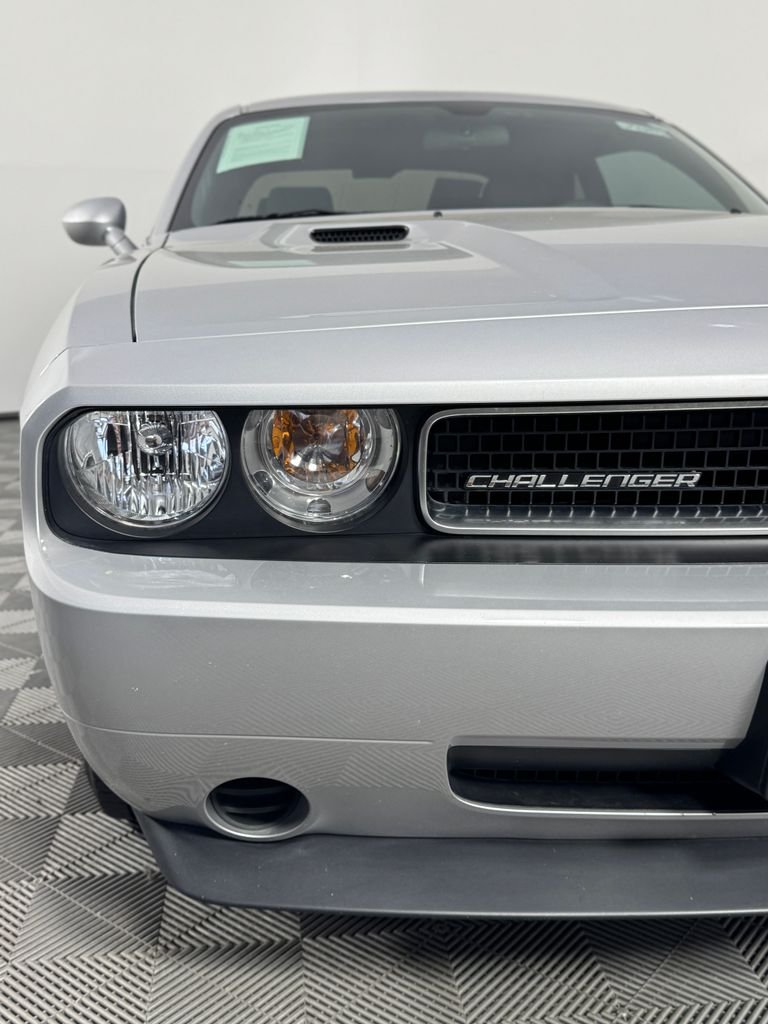 Used 2010 Bright Silver Metallic CC/Mineral Gray Met CC Dodge SE image 27