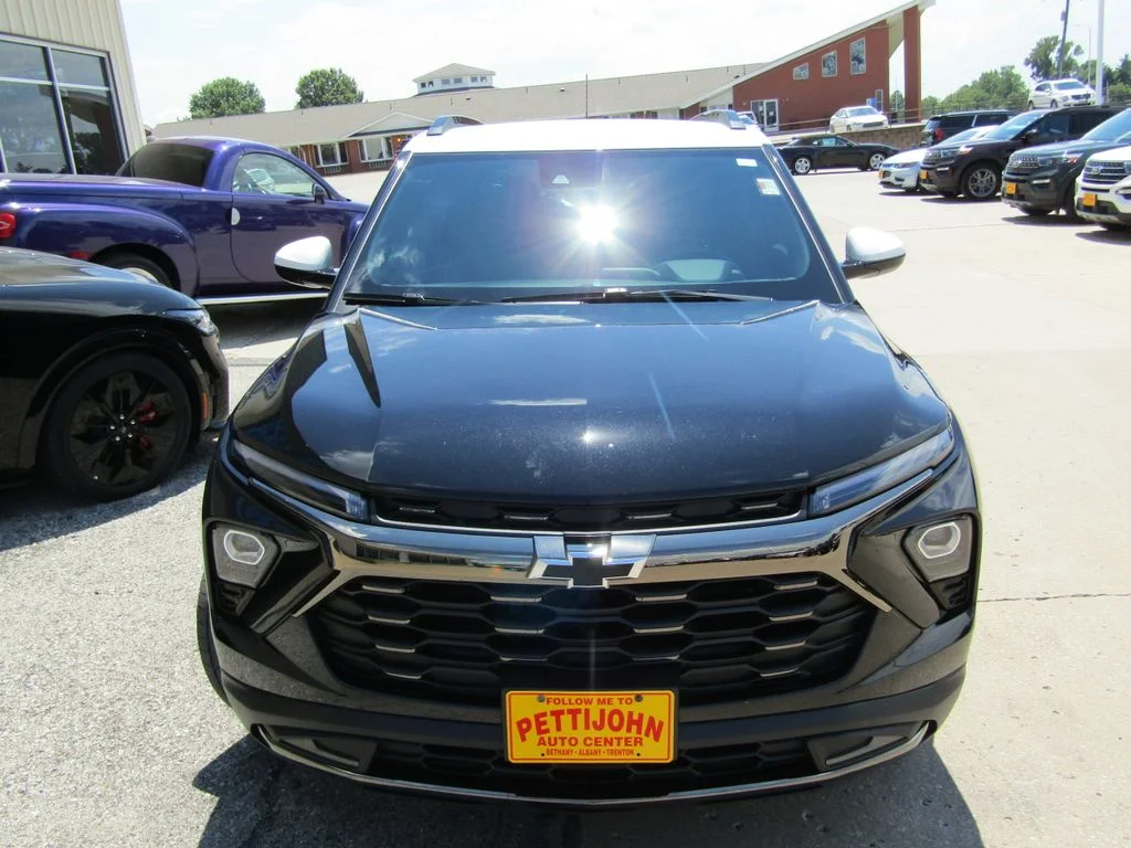 Used 2025 Black Chevrolet ACTIV image 13