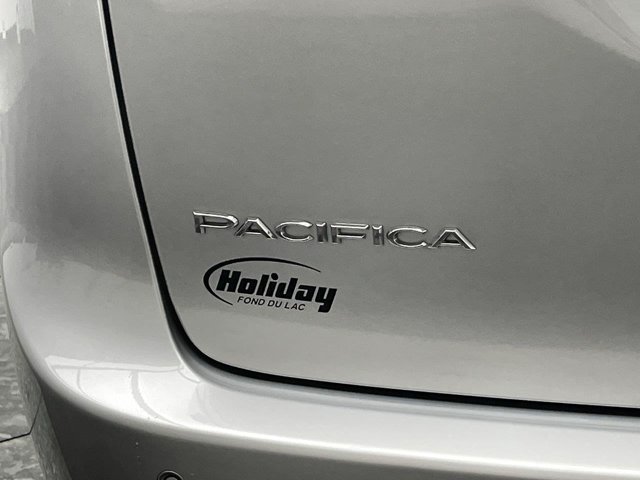Used 2024 Silver Mist Clearcoat Chrysler Touring L image 31