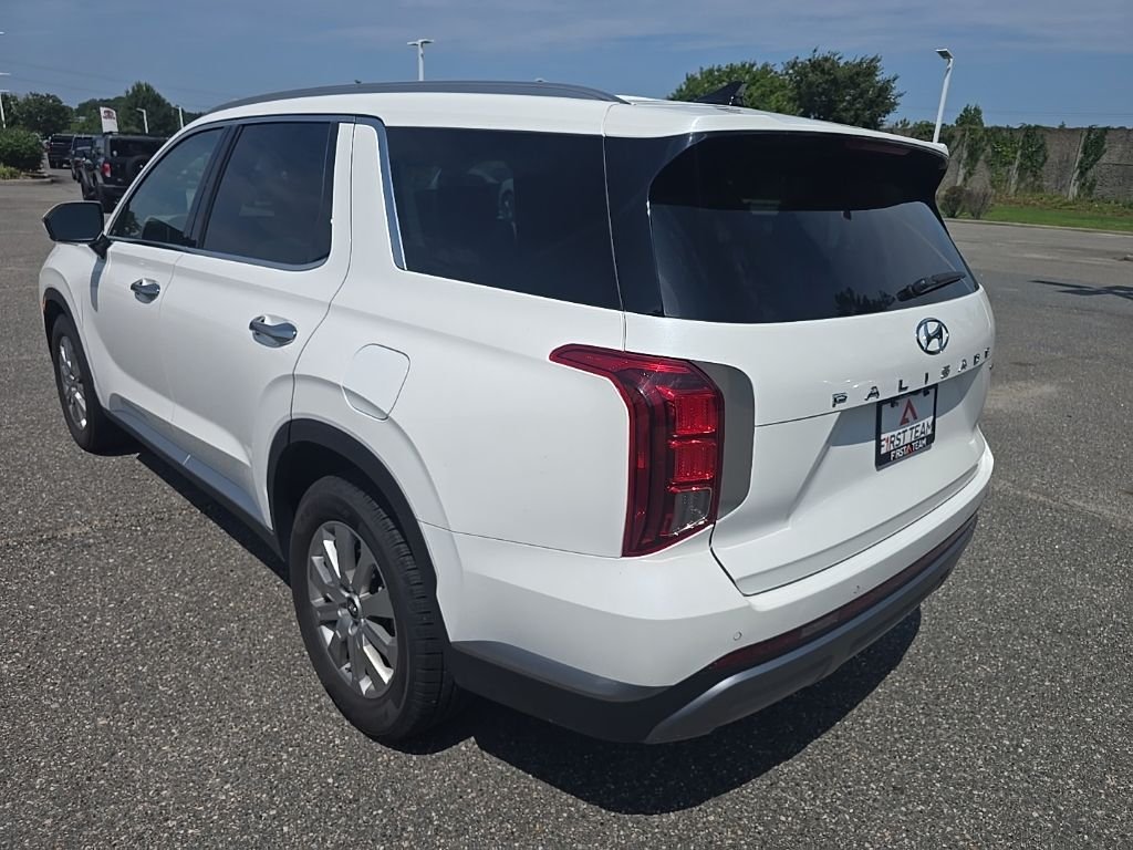 Used 2024 White Hyundai SEL image 7