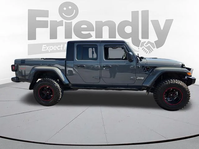 Used 2022 Gray Jeep Overland image 3