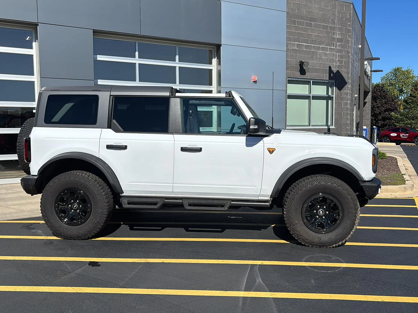 Certified Used 2024 Oxford White Ford Badlands image 5