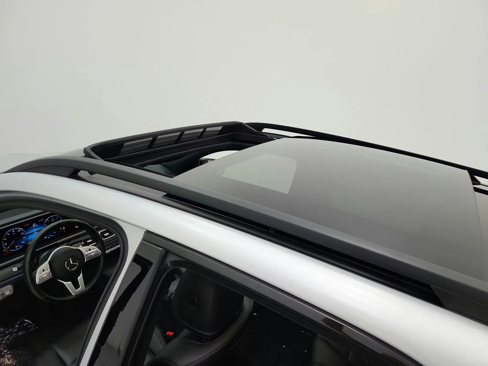 Used 2021 Iridium Silver Metallic Mercedes-Benz GLE 350 4MATIC® SUV image 11