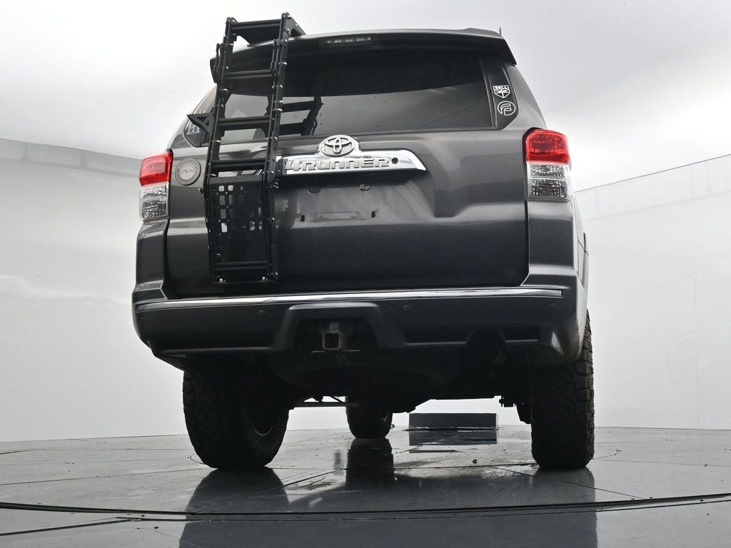 Used 2010 Gray Toyota SR5 image 21