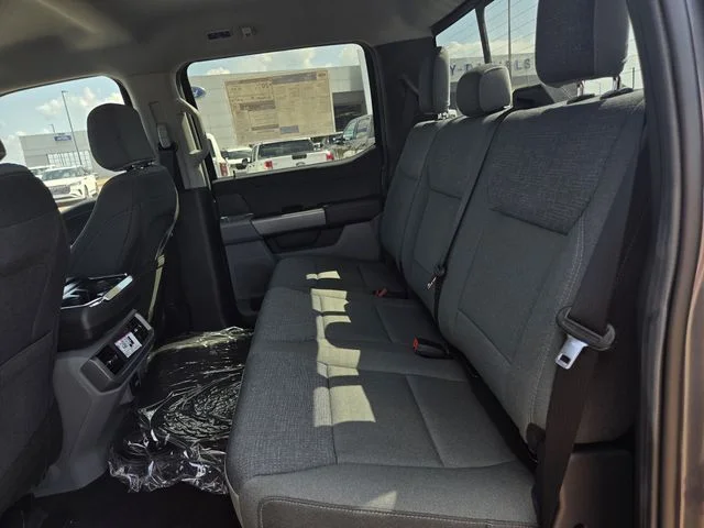 New 2026 Carbonized Gray Metallic Ford XLT image 16