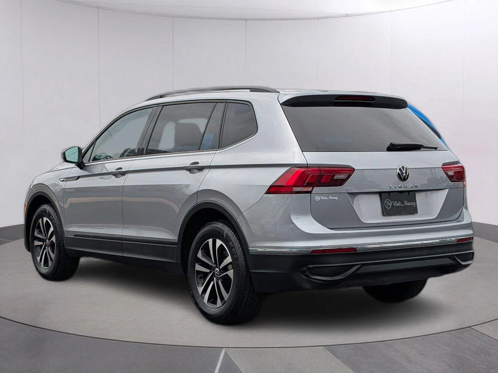 Used 2023 Pyrite Silver Metallic Volkswagen S image 3