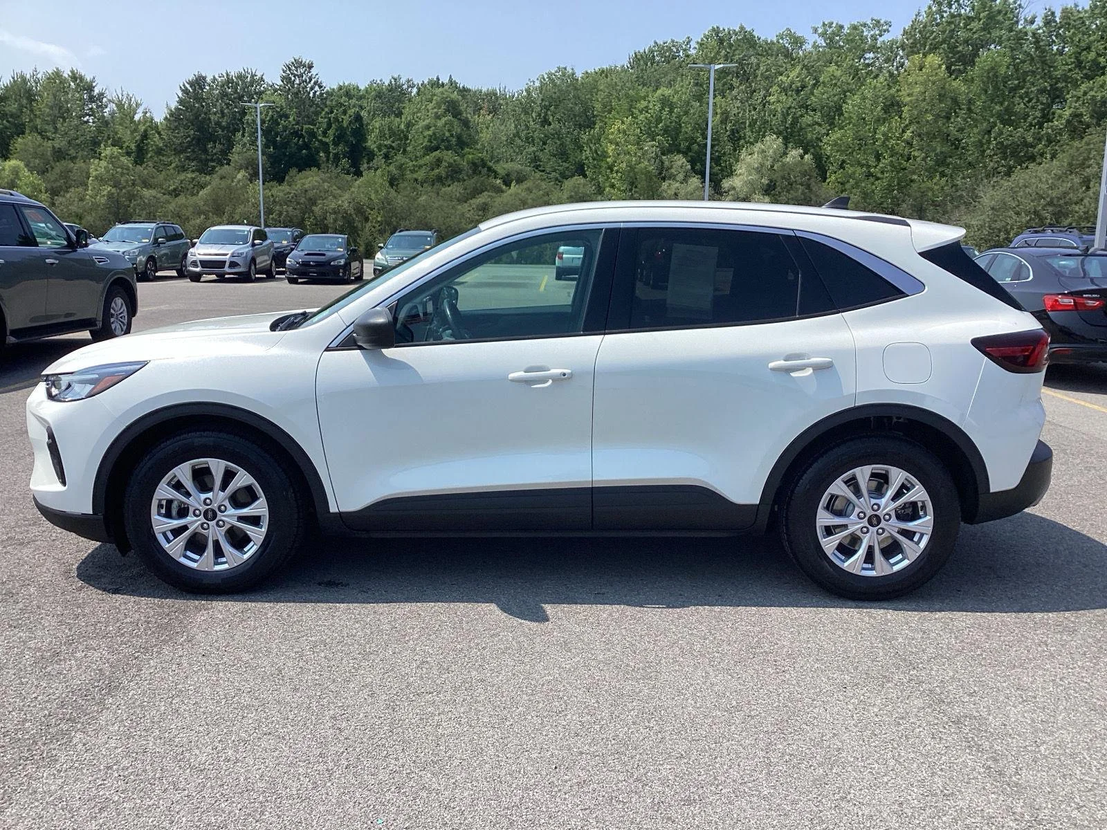 Used 2023 Star White Metallic Tri-Coat Ford Active image 4