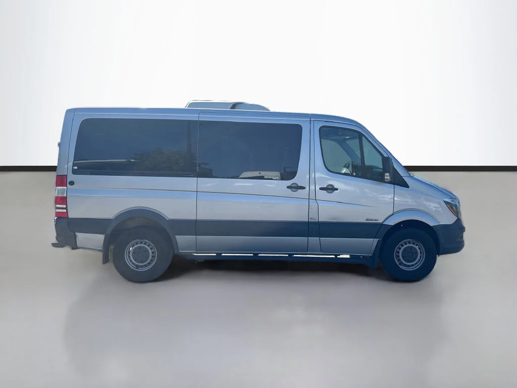 Used 2016  Mercedes-Benz Passenger 144 WB image 2