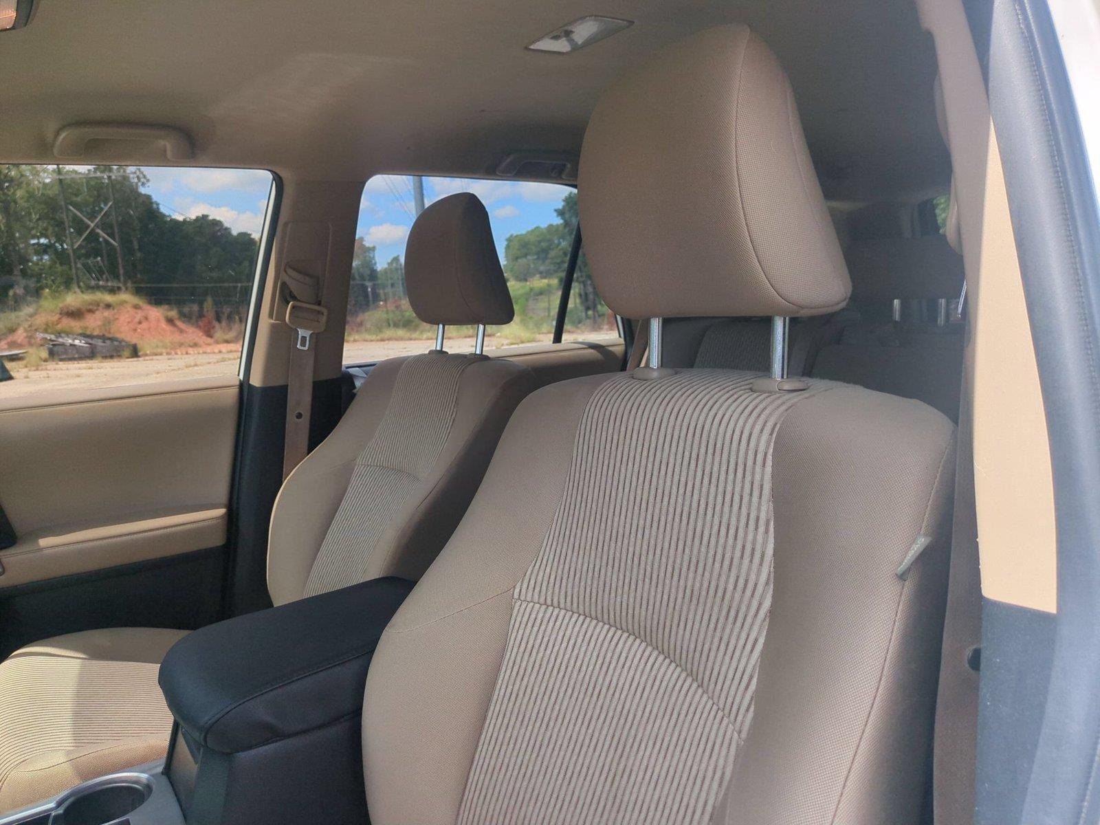 Used 2017 Super White Toyota SR5 image 17