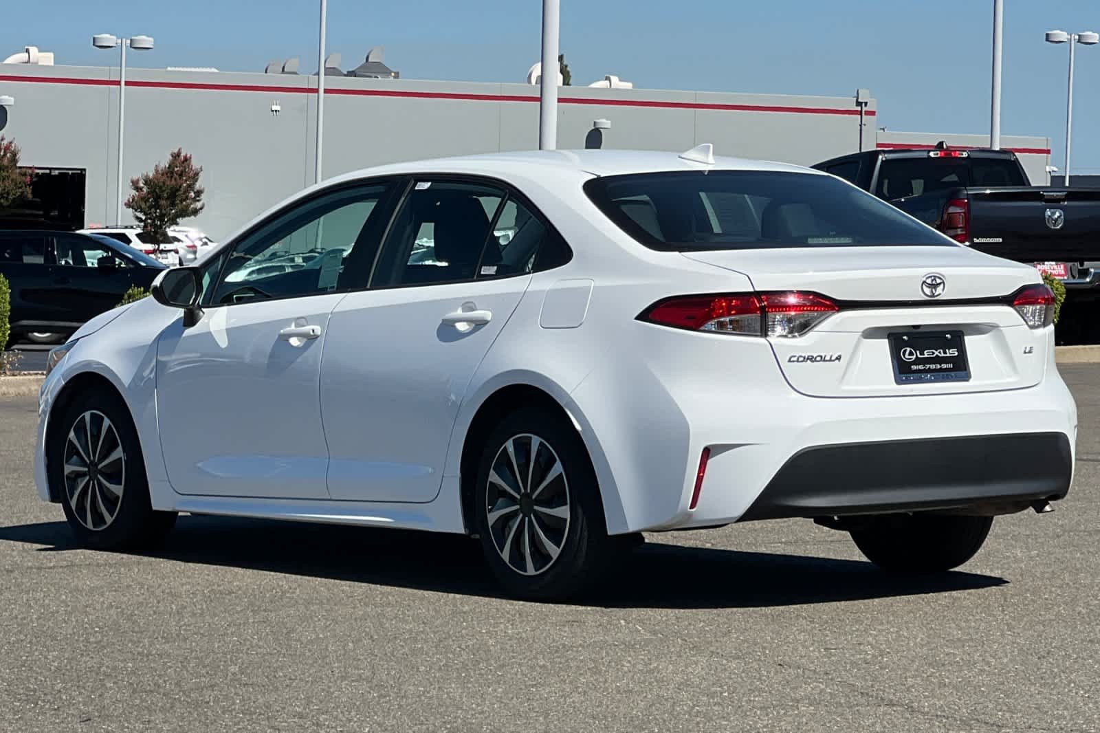 2023 Toyota Corolla LE - Photo 7