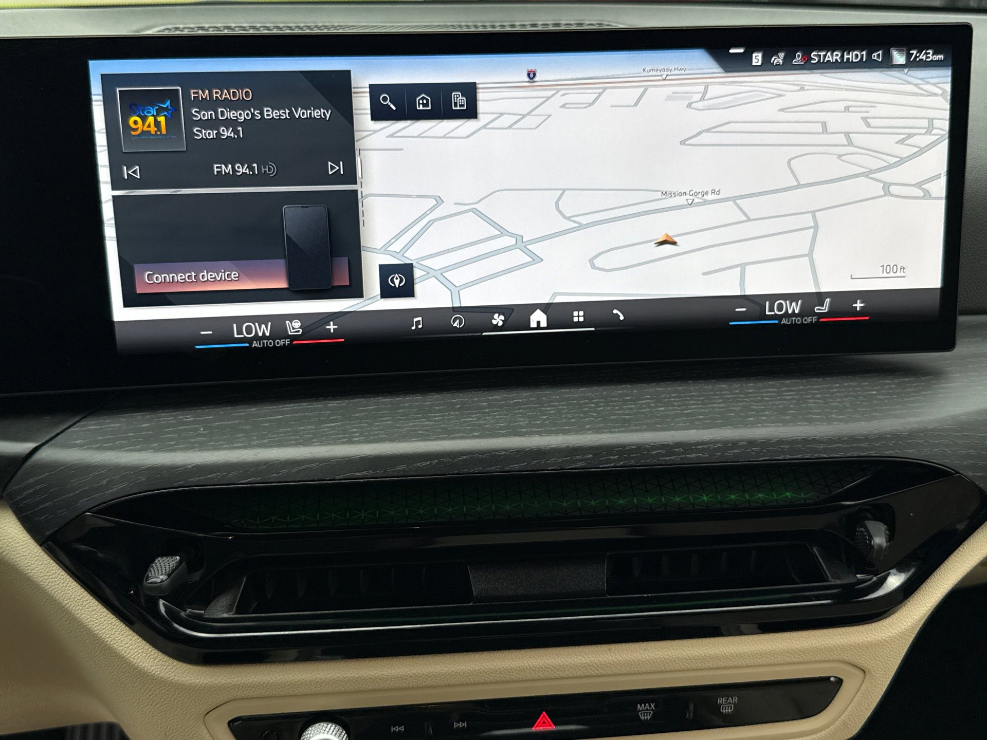 Used 2025 Alpine White BMW 330i image 21