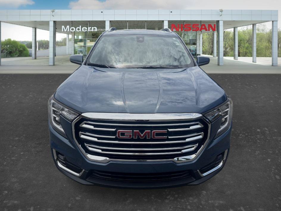 Used 2024 Downpour Metallic GMC SLT image 6