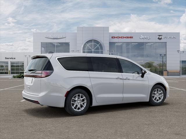 New 2026 Bright White Clear-Coat Exterior Paint Chrysler Select image 30
